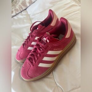 Selling these brand new adidas gazelle bold sneakers!!